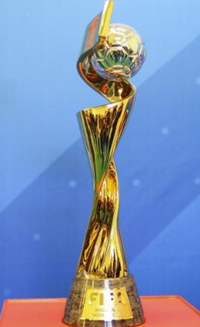 格拉斯纳：水晶宫120年首冠的英超奇迹之旅（格拉斯纳解密水晶宫英超奇迹：120年后迎来队史首冠）