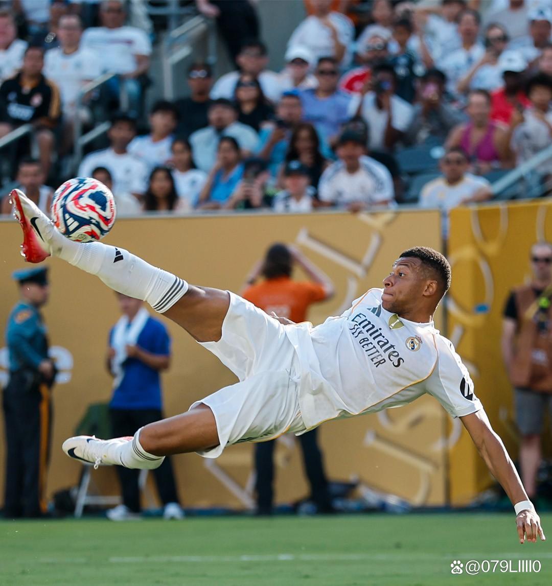 安德里希谈判罚：丘库埃梅卡倒地的方式对我来说不是正常摔倒